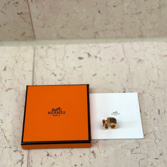 Hermes Olympe Ear Cuff in Epsom Leather and Rose Gold, Small Model - Picture 11 of 11